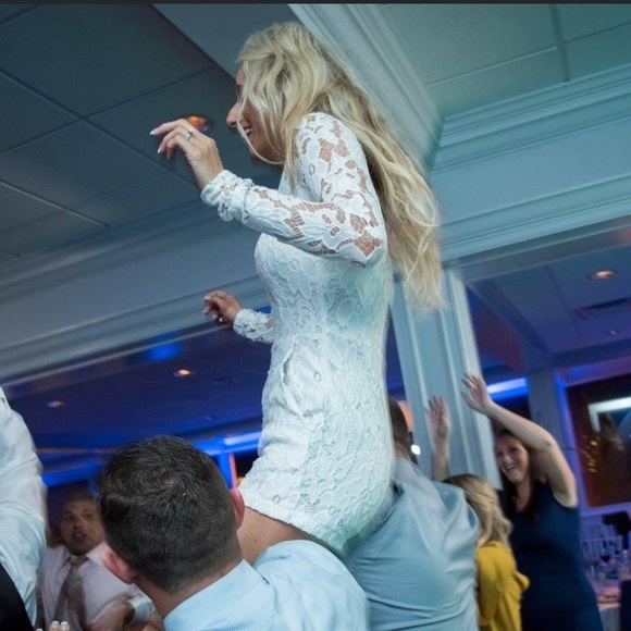 Long sleeved lace romper - Picture 3 of 4